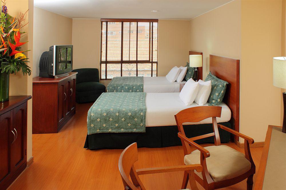 Hotel Estelar Suites Jones Богота Номер фото